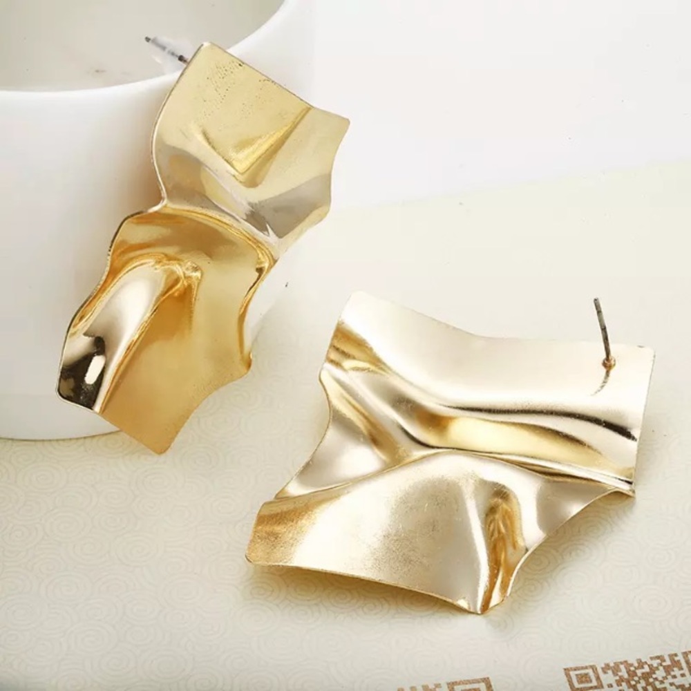 NEW💙💎GOLDEN💛MODERN💛WRINKLED PAPER💛EARRING💎💙 - Picture 2 of 8